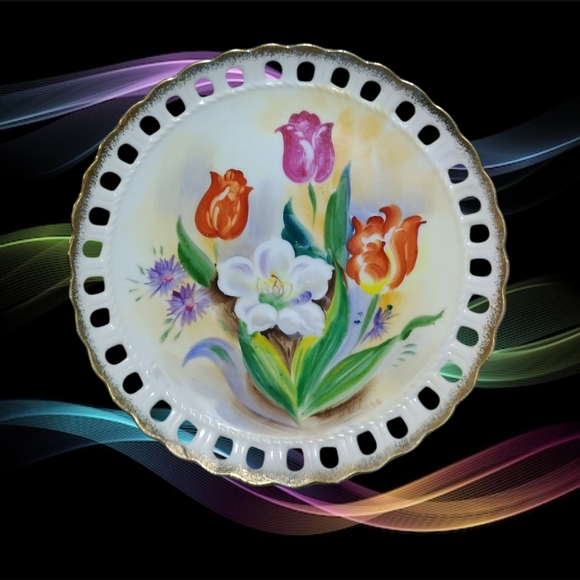 👣4/$20.  Hand Painted and Signed Wall Decor Plates from 1940s-60s - Picture 10 of 16